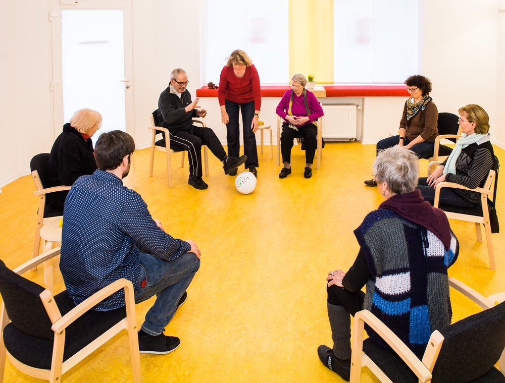 Erste Hilfe Seminar Gruppe Sitzkreis